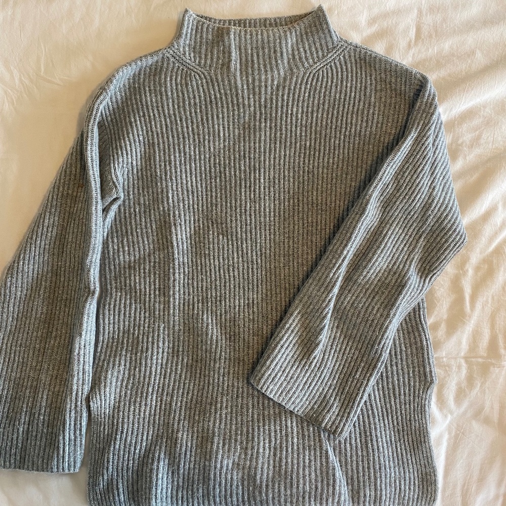 Everlane Cashmere Sweater
